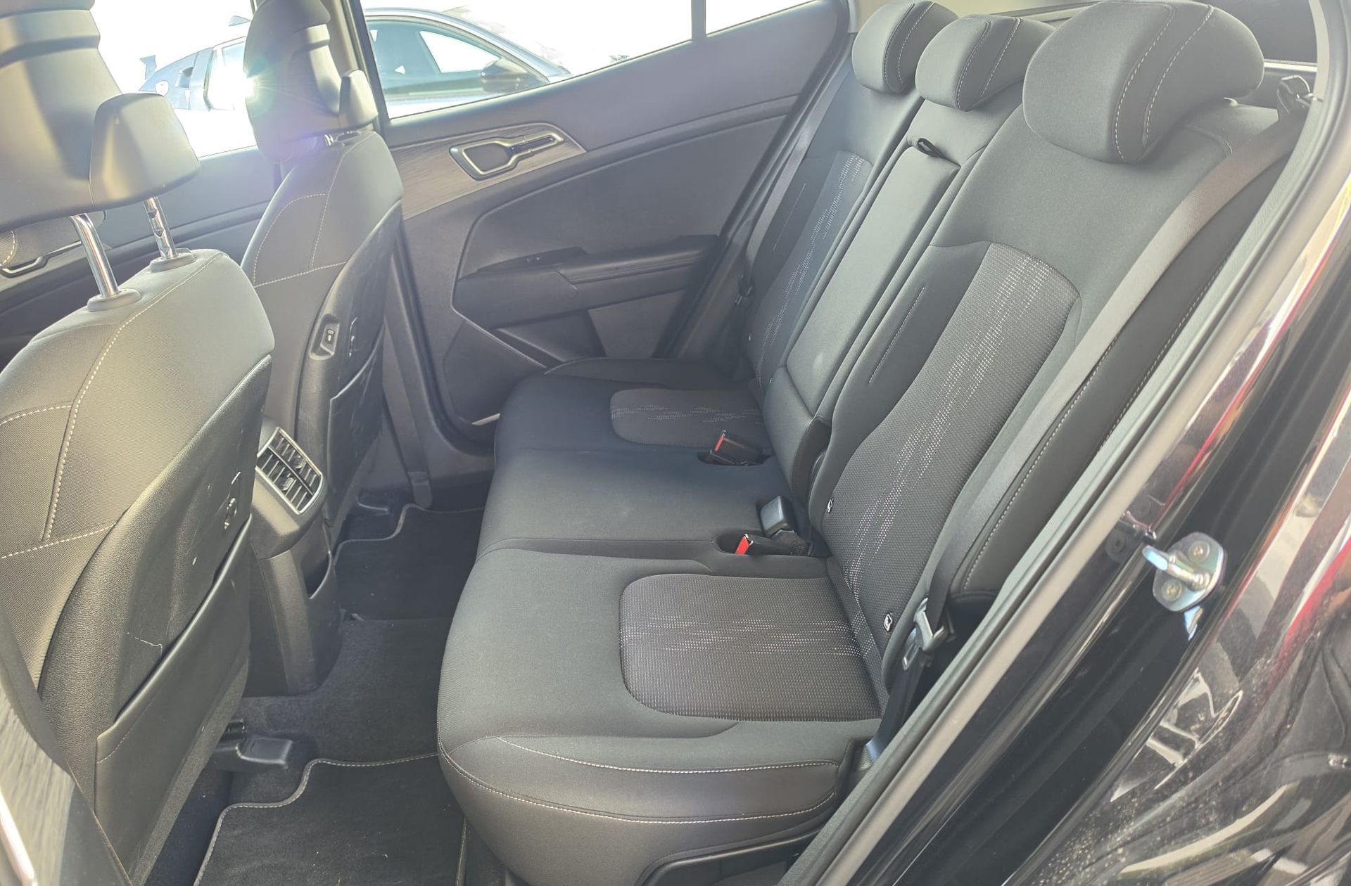 Kia Sportage 1.6 T-GDi Drive 4x2 - foto 12