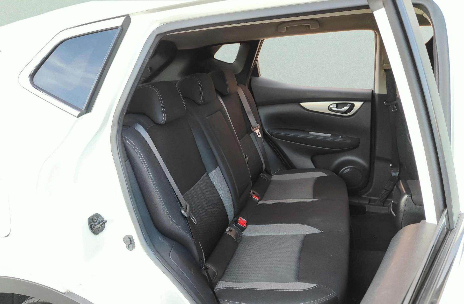 Nissan Qashqai DIG-T 115 N-Connecta 4x2 - foto 15