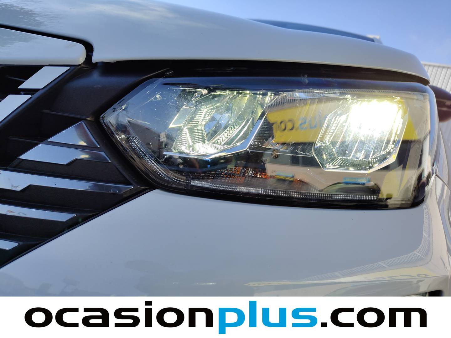 Equipamiento del Peugeot 2008 Peugeot 2008 Allure Hybrid eDCS6 (145 CV)