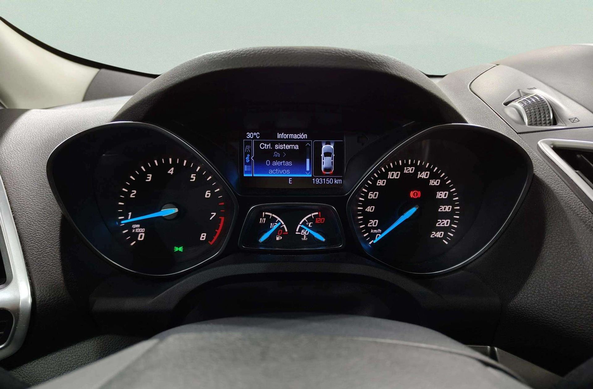 Ford Kuga 1.5 EcoBoost Trend 4x2 - foto 24