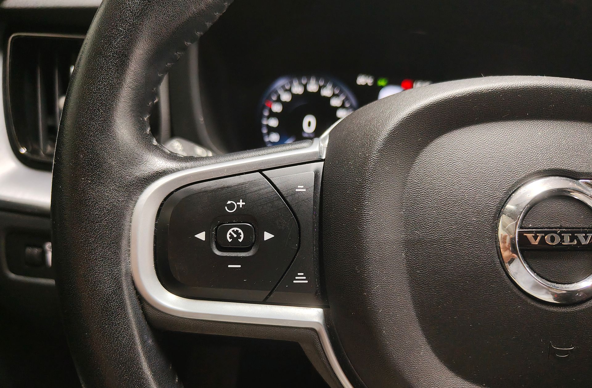 Volvo XC60 T6 Recharge Inscription AWD - foto 25