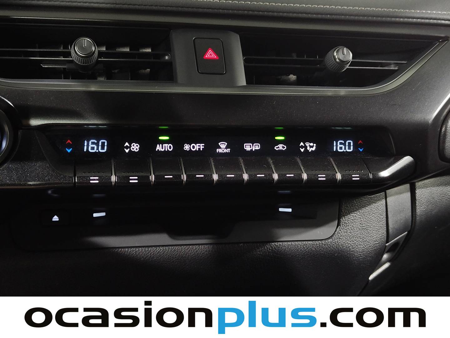 Foto Lexus UX Lexus UX 250h Premium 4WD (184 CV)