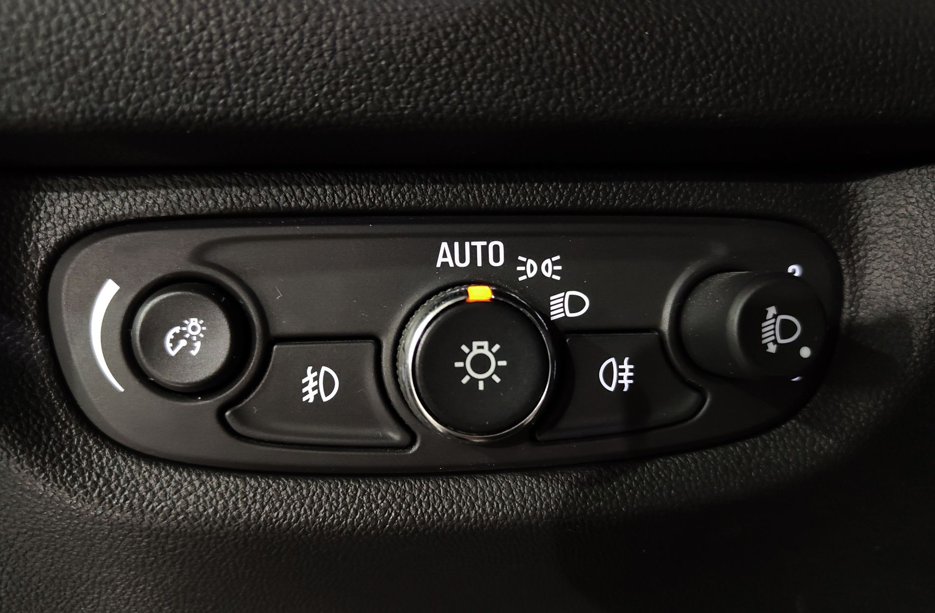 Opel Insignia GS 1.5 Turbo XFT Innovation - foto 24