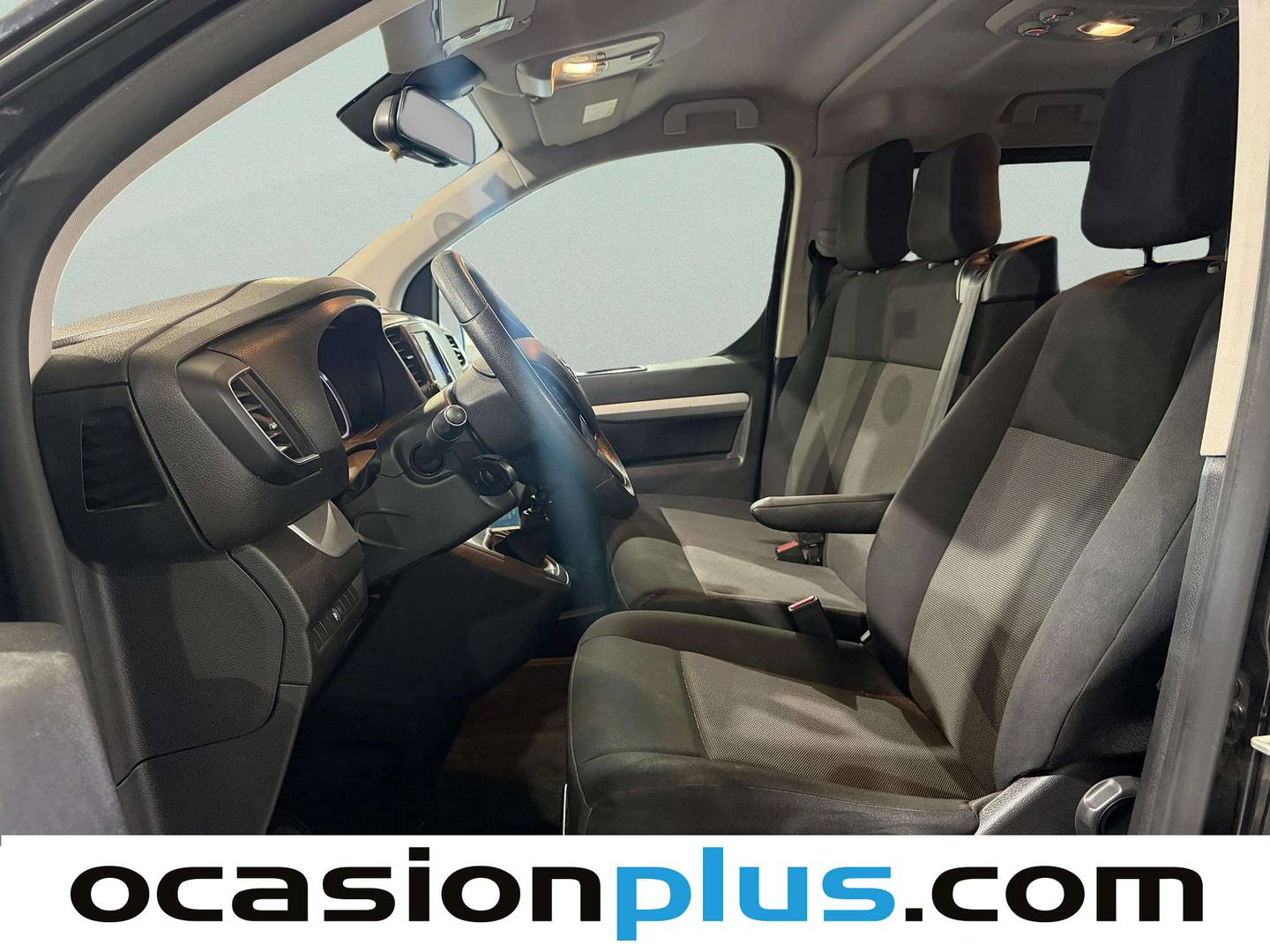 Foto asientos delanteros Toyota Proace Verso Toyota Proace Verso 2.0 D SHUTTLE + PACK ACTIVE L1 (150 CV) 9 plazas