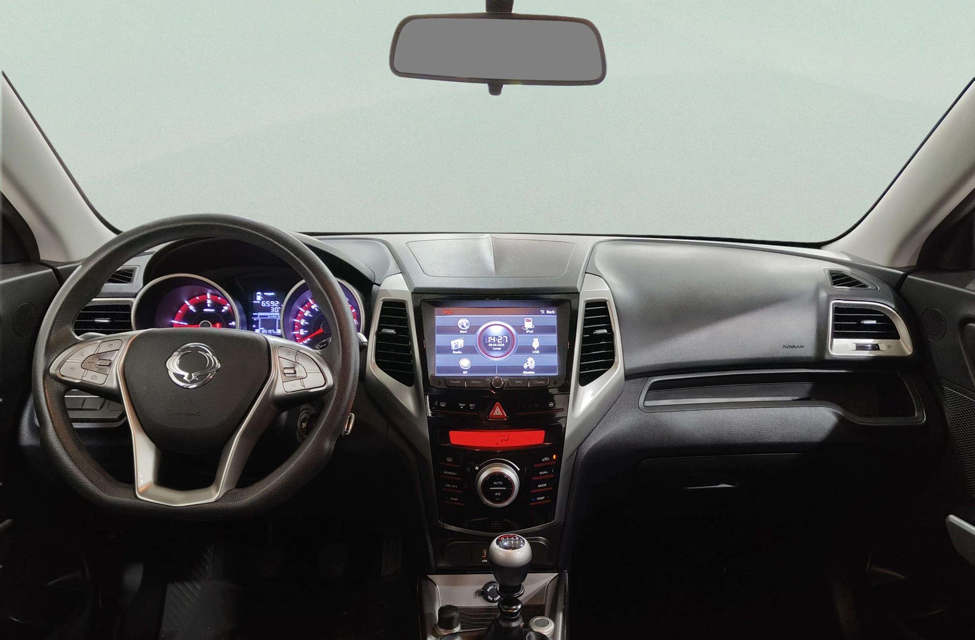 SsangYong Tivoli D16T Premium 4x2 - foto 6