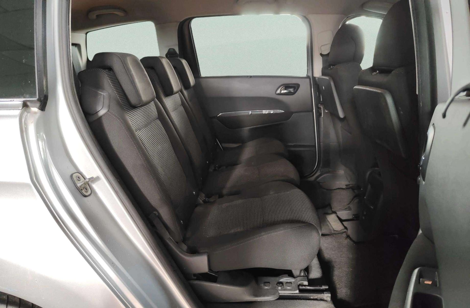 Peugeot 5008 1.6 HDi FAP Premium 7 plazas - foto 14