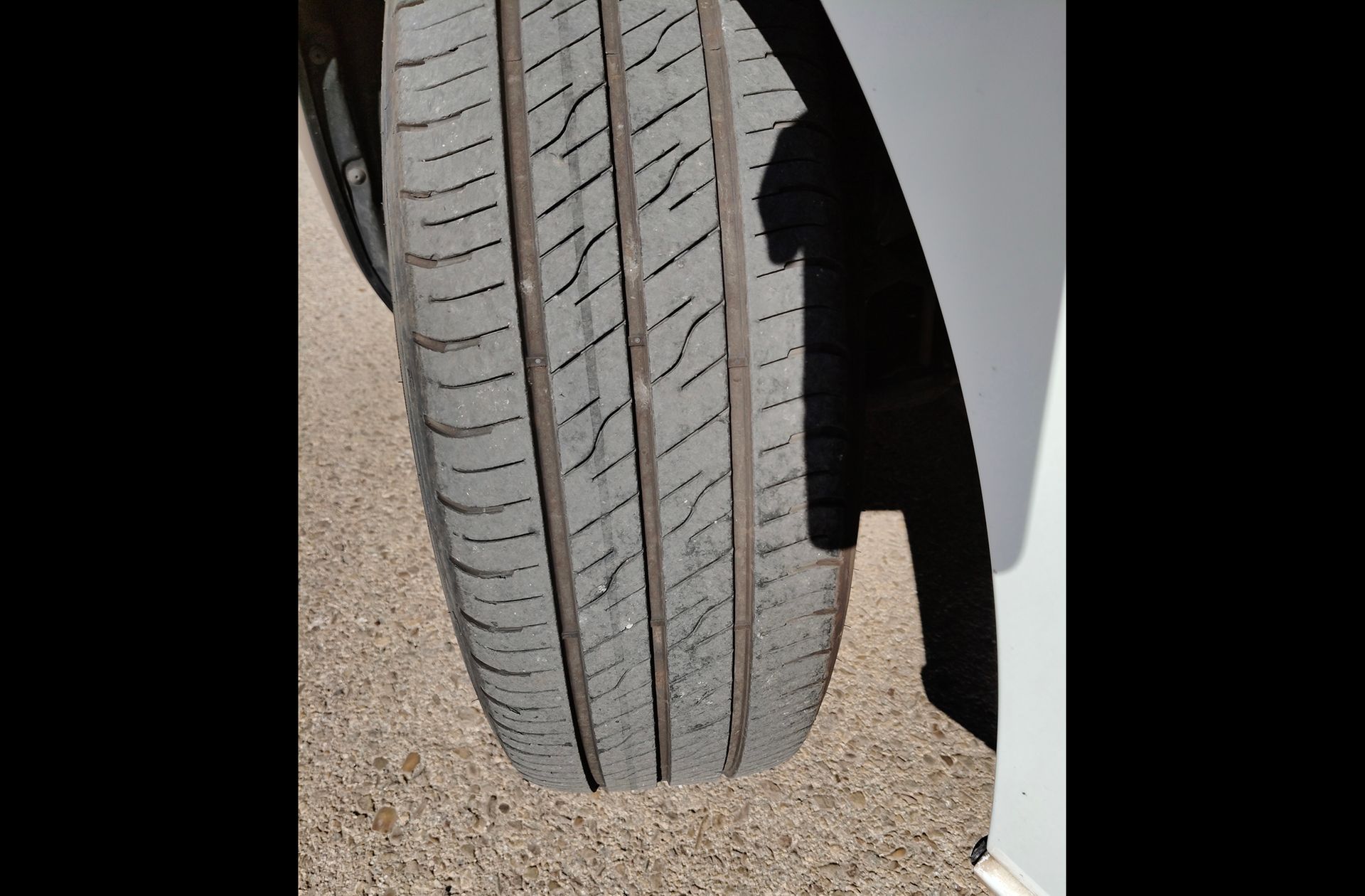 Peugeot Expert Furgon BlueHDi 120 Pro Standard - foto 32