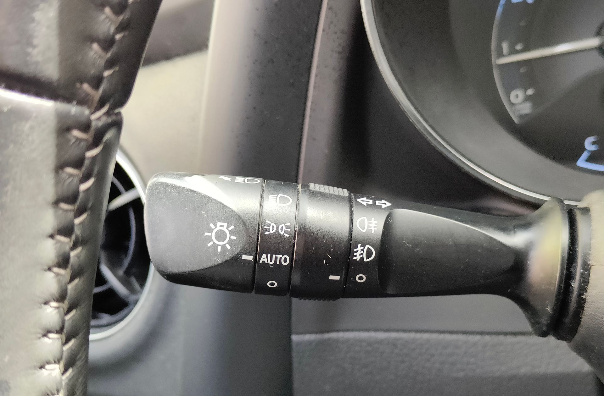 Toyota Auris 120T Active - foto 21