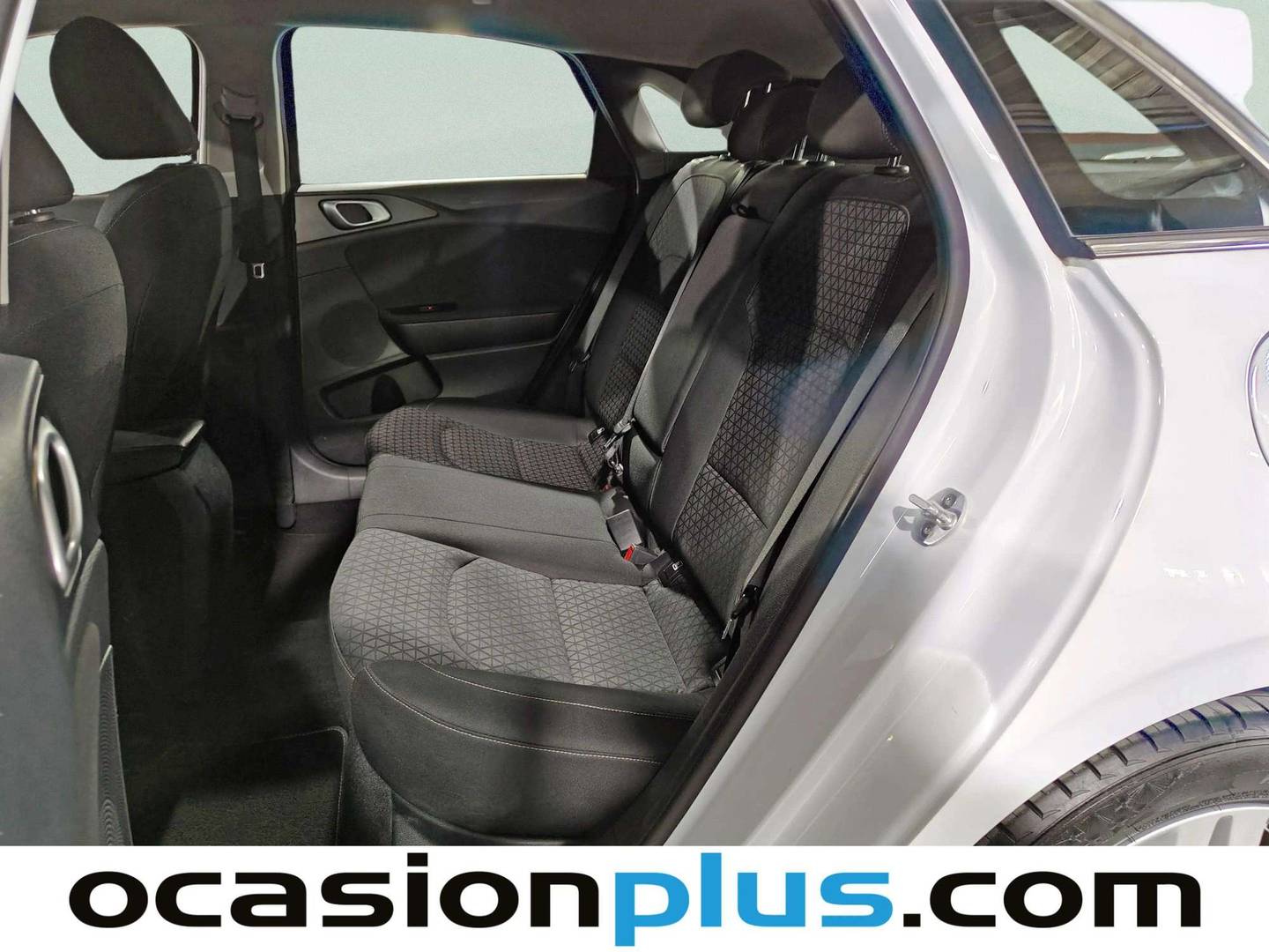 Foto asientos traseros KIA Ceed Kia Ceed 1.4 CVVT Drive (100 CV)