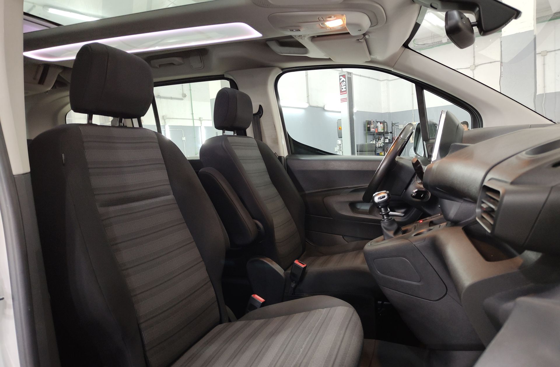 Opel Combo 1.5 TD Elegance Plus L - foto 17