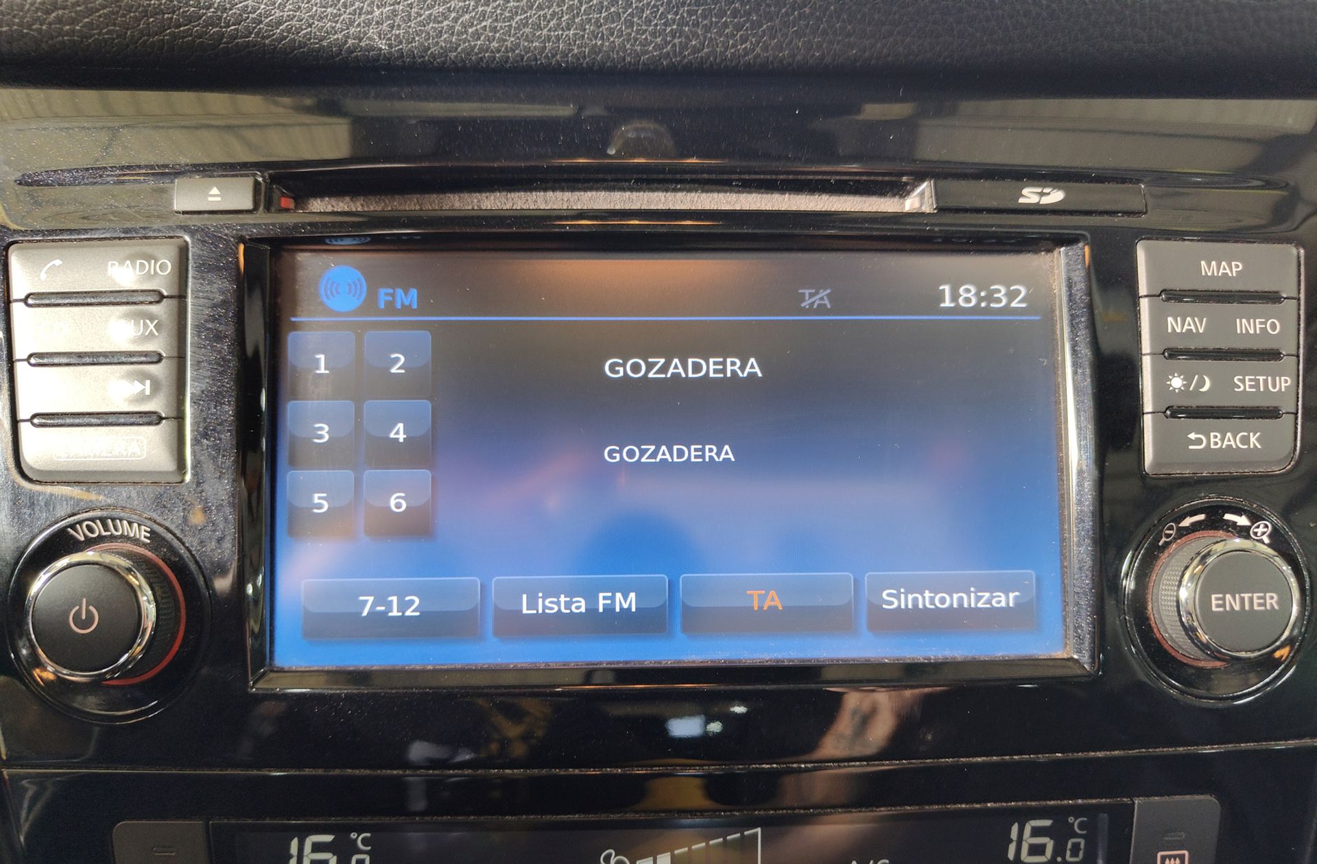 Nissan Qashqai DIG-T 115 N-Connecta - foto 30