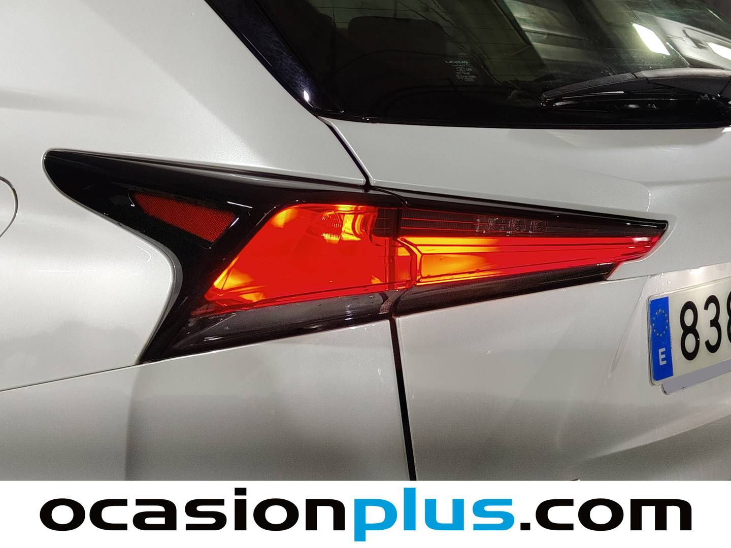 Foto Lexus NX Lexus NX 300h Business 2WD (197 CV)