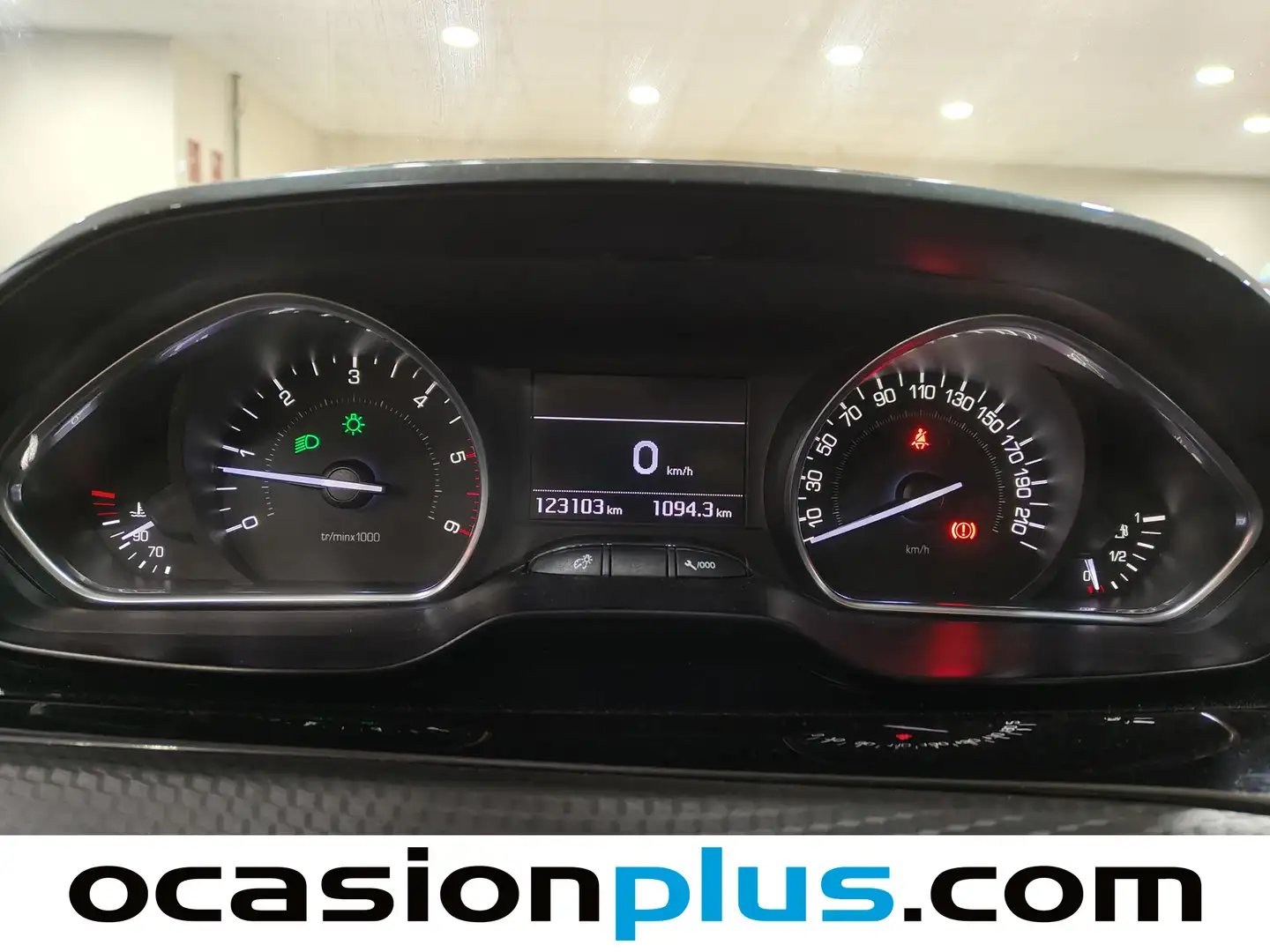 Foto Peugeot 2008 Peugeot 2008 BlueHDi 100 S&S Active (100 CV)