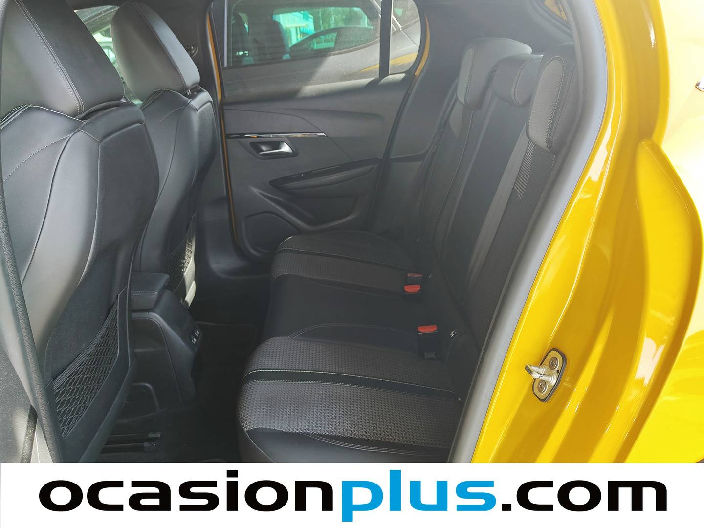 Foto asientos traseros Peugeot 208 Peugeot 208 BlueHDi 100 GT Line (100 CV)
