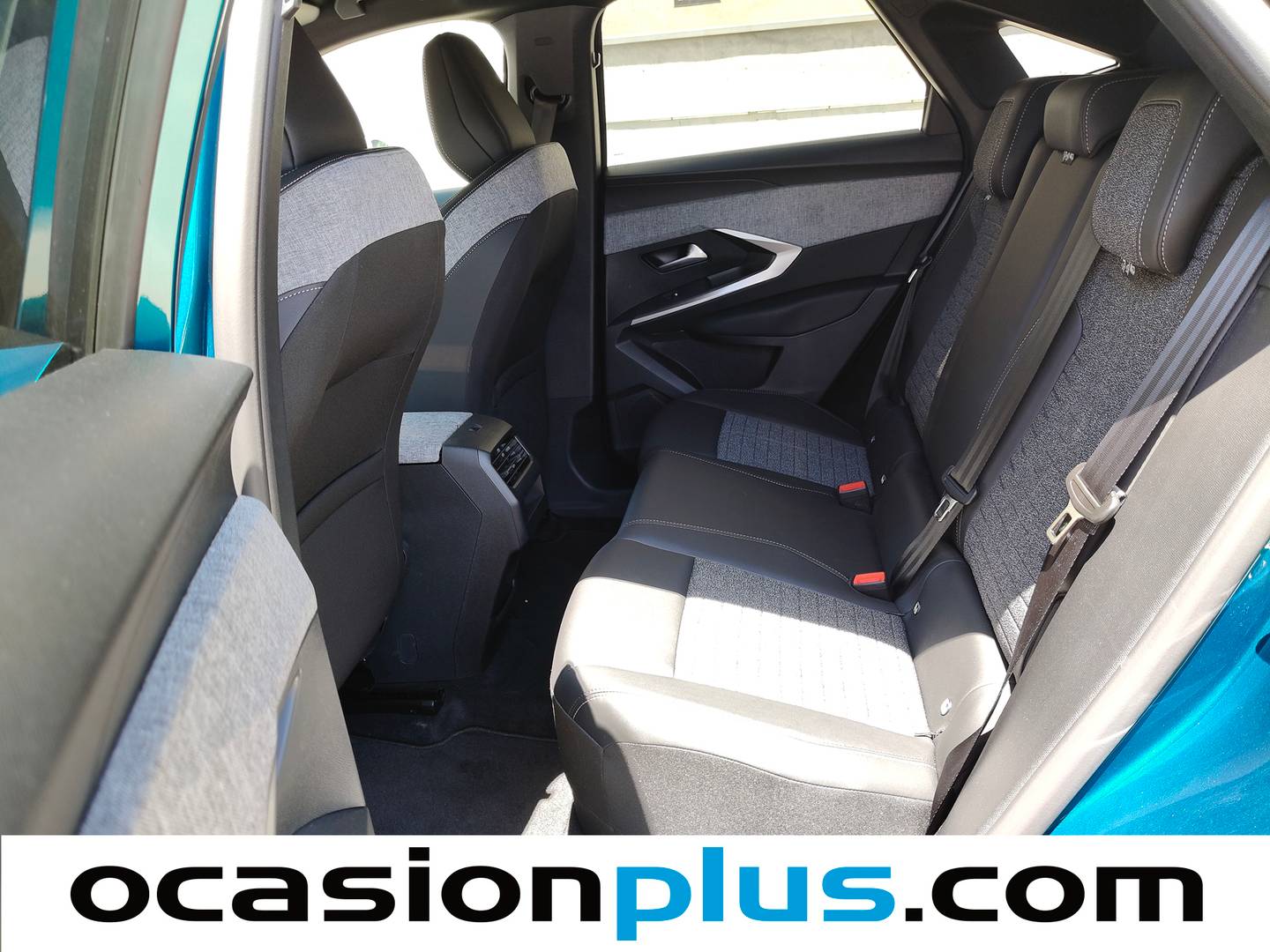 Foto asientos traseros Peugeot 3008 Hybrid Peugeot 3008 Allure Exclusivee DCS6 (145 CV)