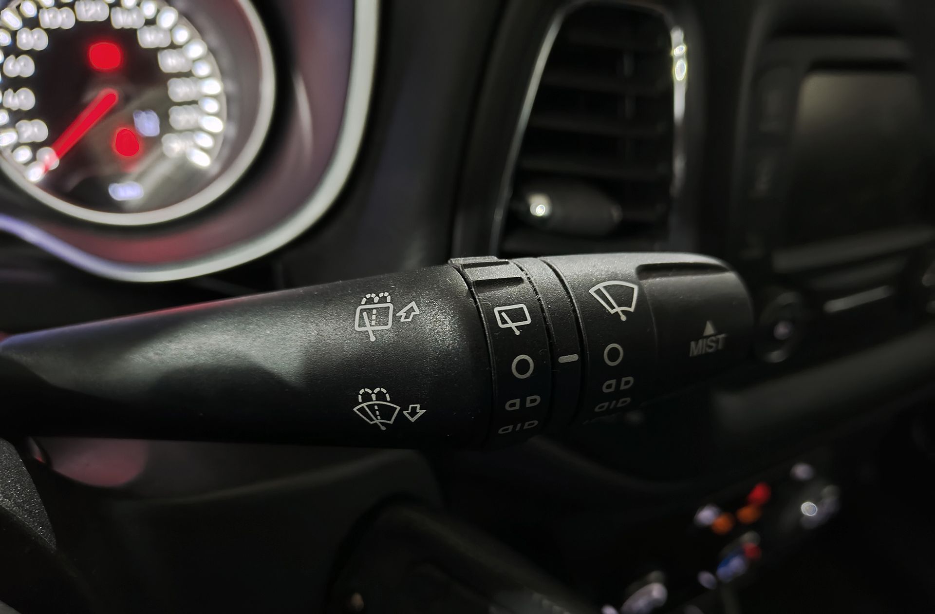 Jeep Compass 1.4 MultiAir Longitude 4x2 - foto 26