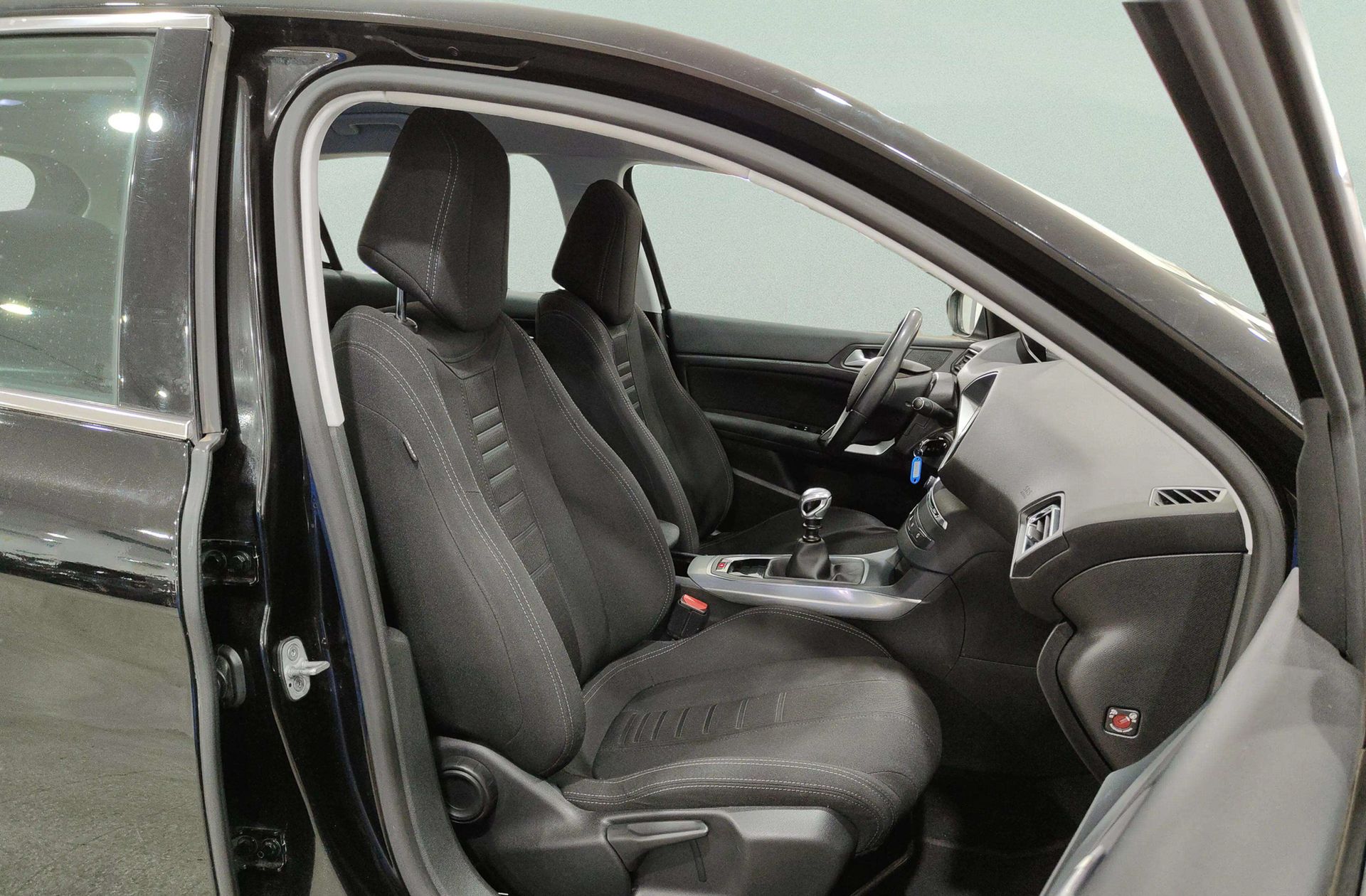 Peugeot 308 PureTech 130 Allure - foto 19