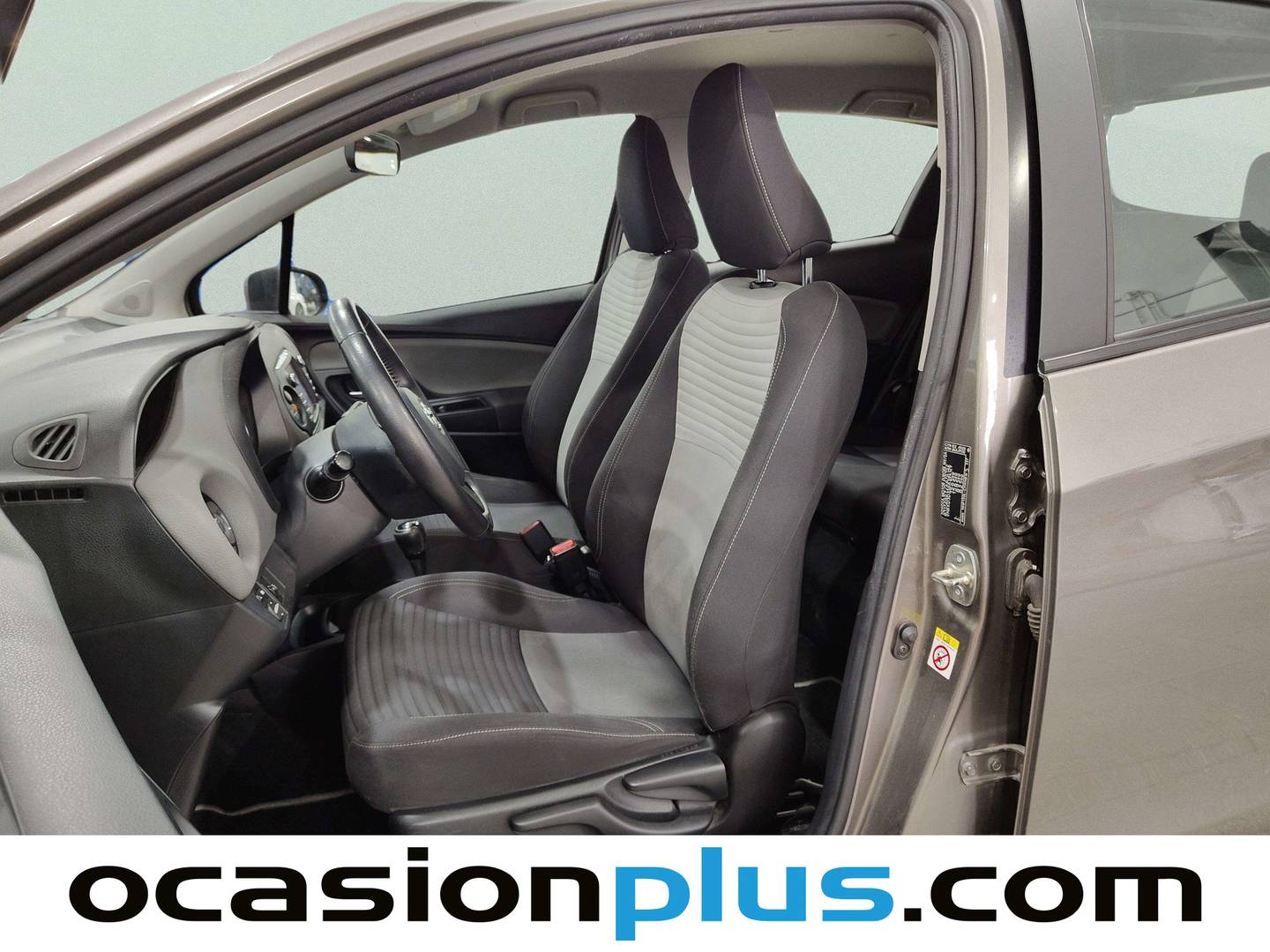 Foto asientos delanteros Toyota Yaris Toyota Yaris 1.5 Hybrid Active (100 CV)