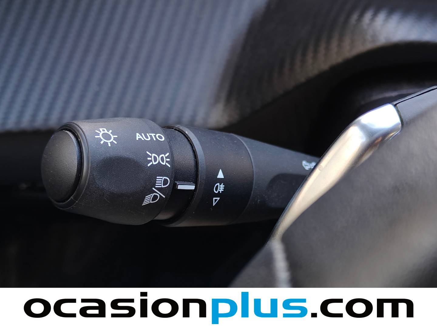Equipamiento del Peugeot 2008 Peugeot 2008 Allure Hybrid eDCS6 (145 CV)