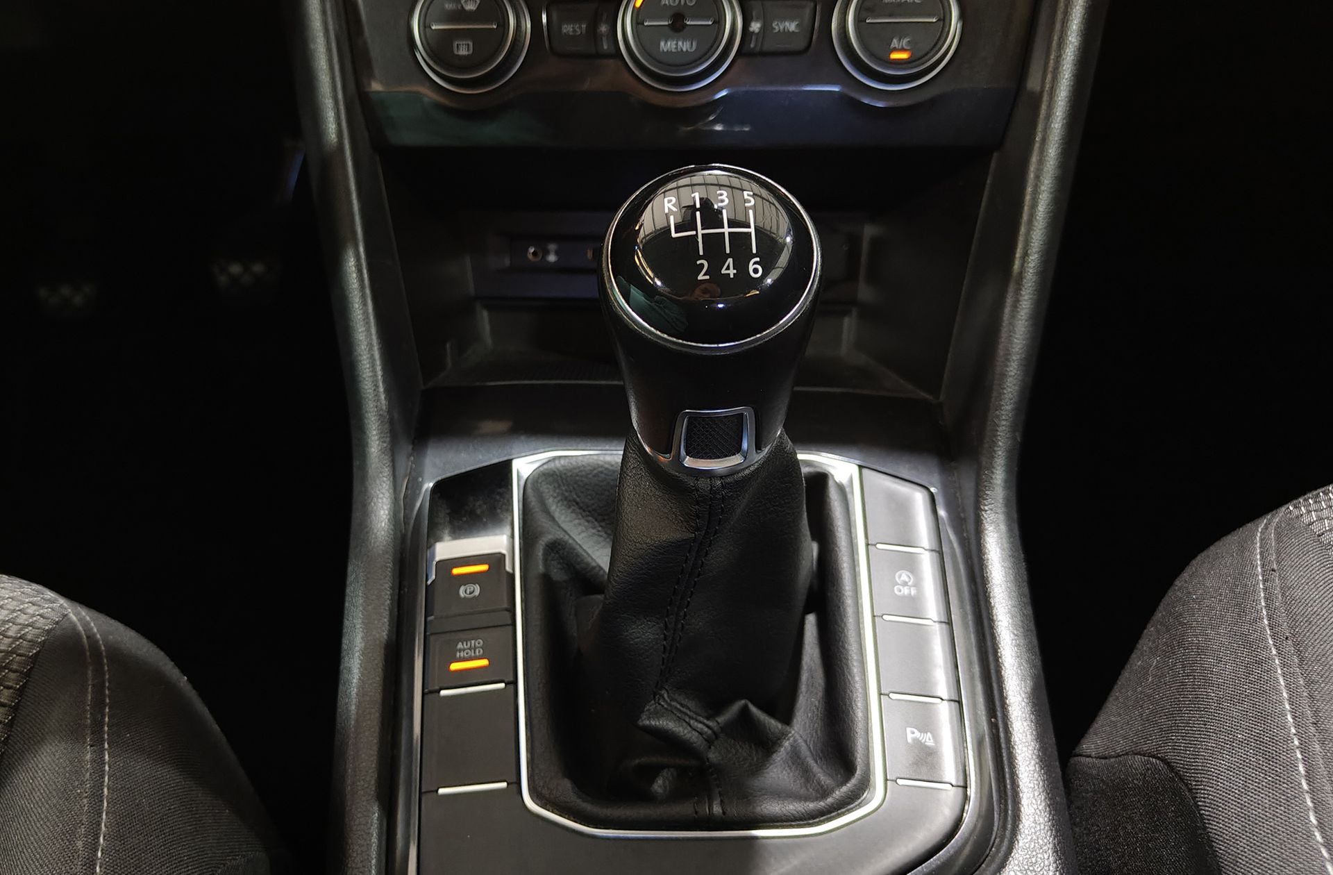 Volkswagen Tiguan Edition 1.4 TSI BMT - foto 5