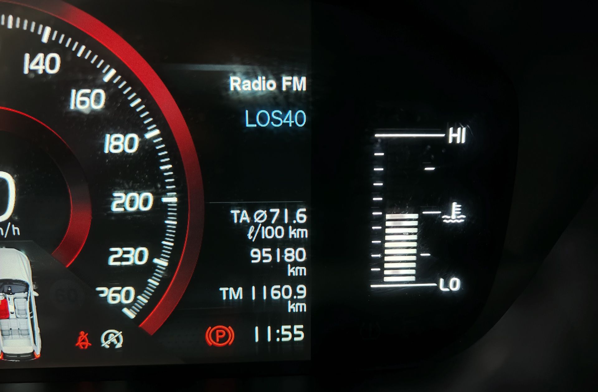 Volvo XC60 D3 Momentum - foto 8