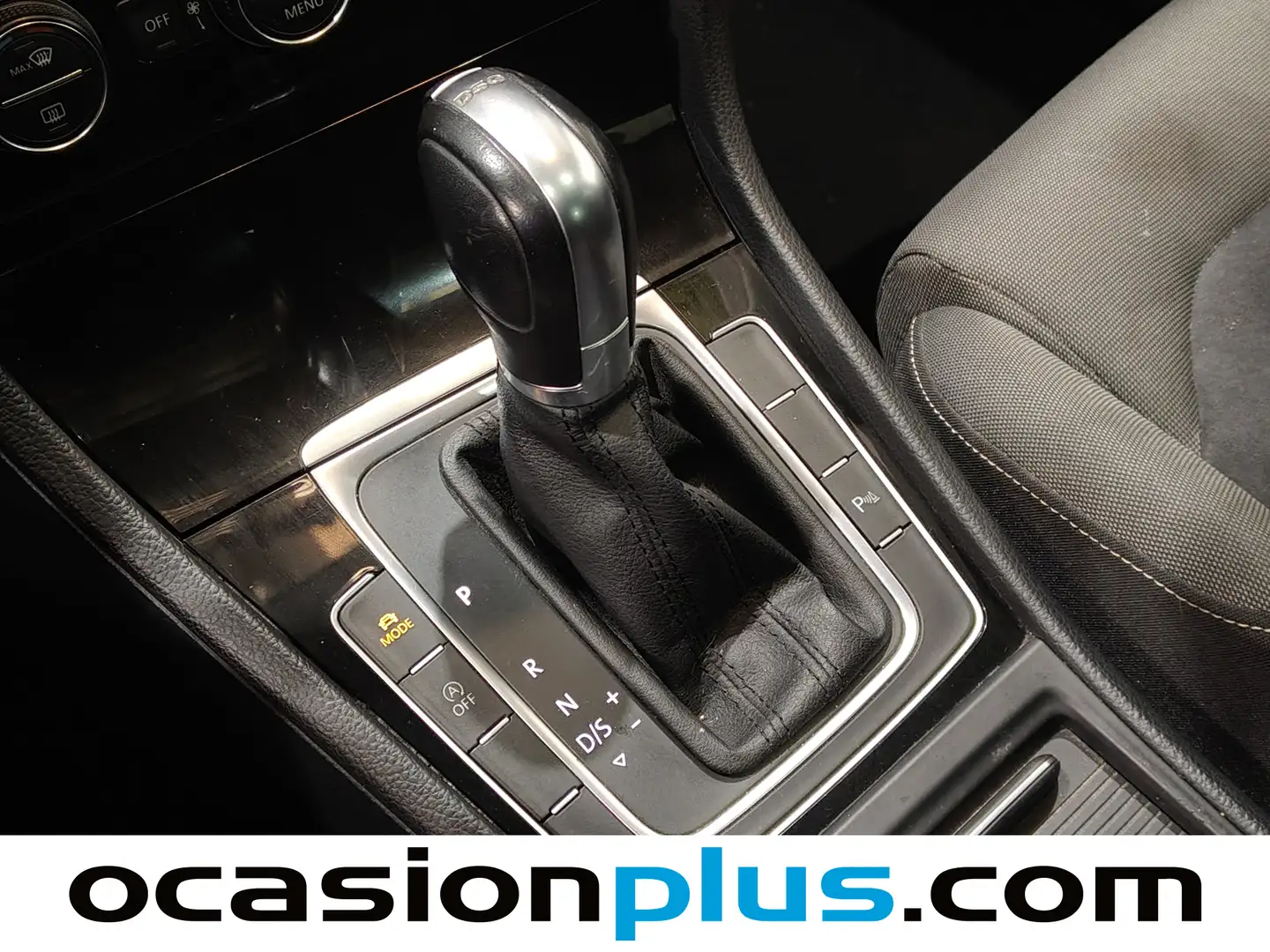 Foto Volkswagen Golf Volkswagen Golf Sport 1.4 TSI BMT ACT Tech (150 CV) DSG Pack R-Line