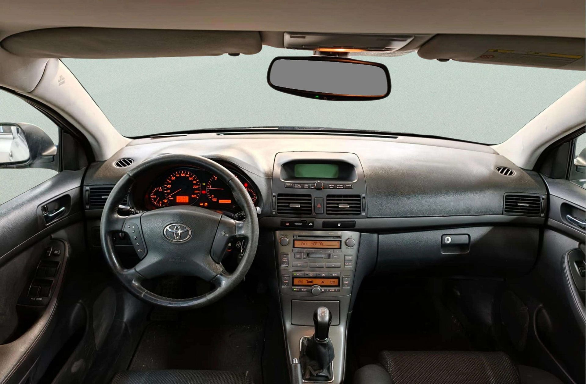 Toyota Avensis 2.0 D-4D Wagon Sol - foto 6