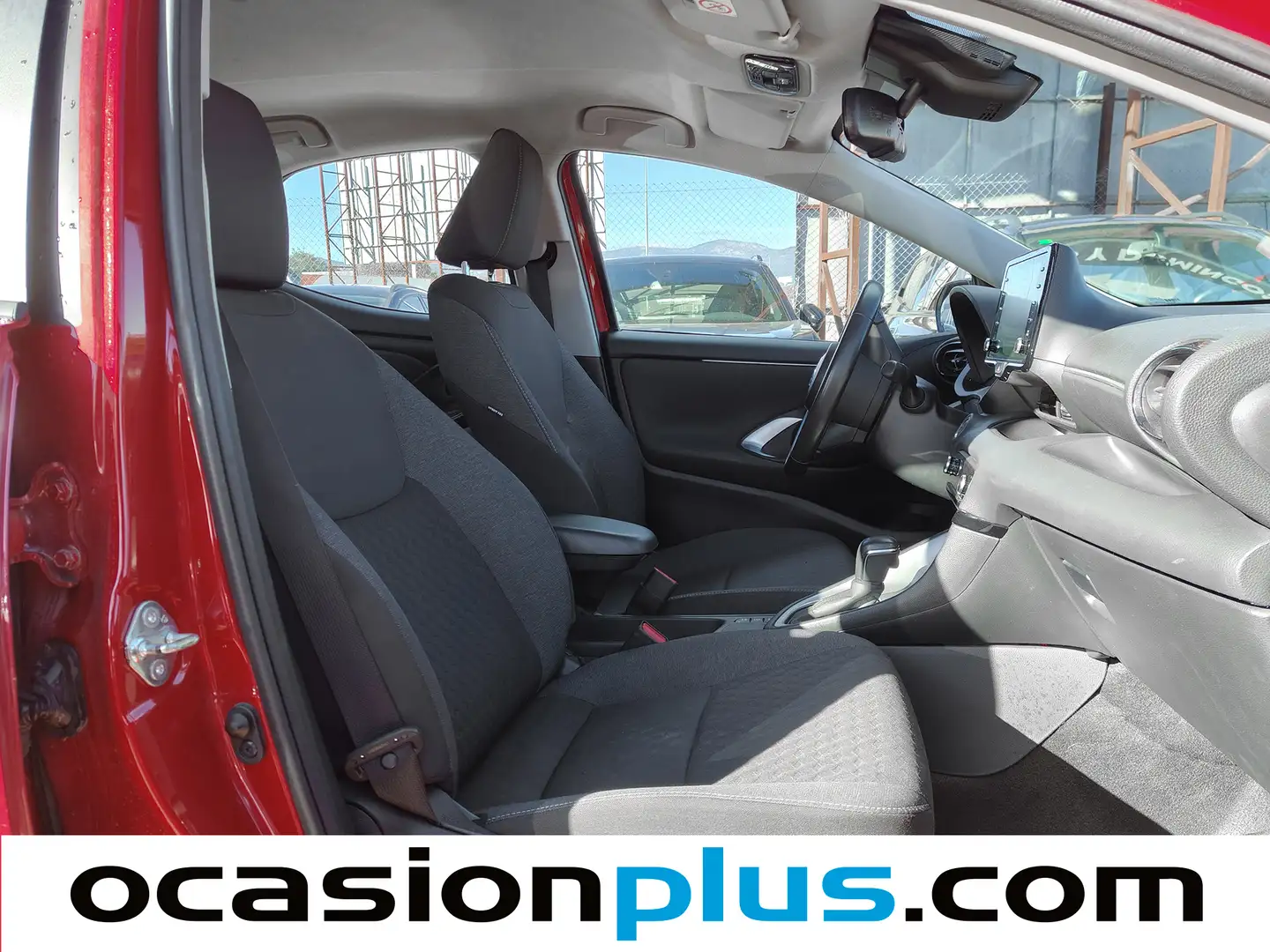 Foto Toyota Yaris Toyota Yaris 120H Business Plus (116 CV)