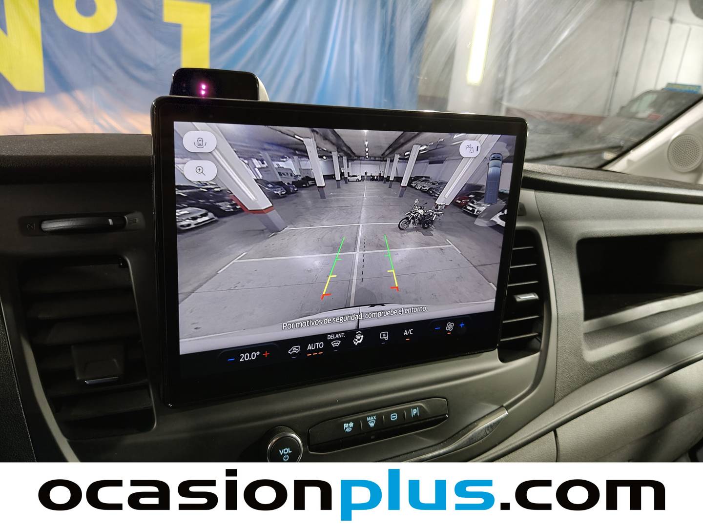 Equipamiento del Ford Transit Ford Transit Furgon 350 EcoBlue L3 Trend FWD AT (130 CV)