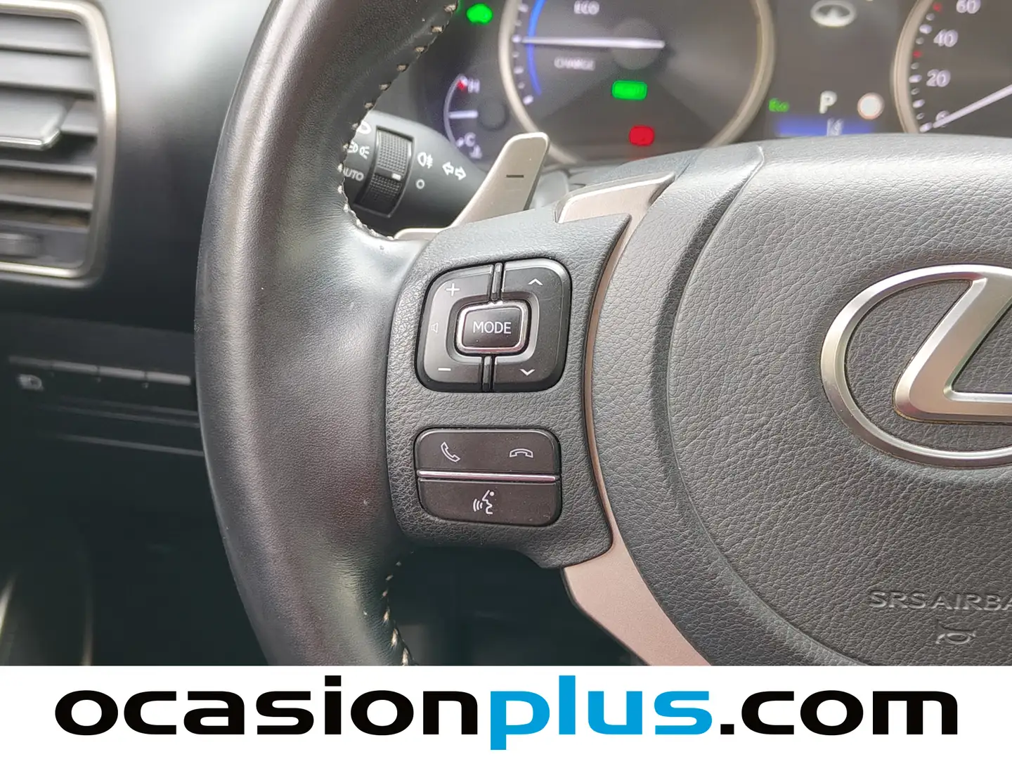 Foto Lexus NX Lexus NX 300h Business Navigation 2WD (197 CV)