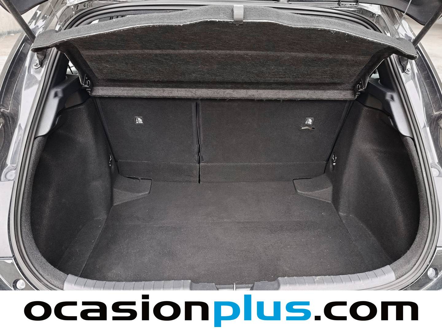 Fotos maletero Toyota Corolla Toyota Corolla 1.8 125 Híbrido Active Tech E-CVT (122 CV)