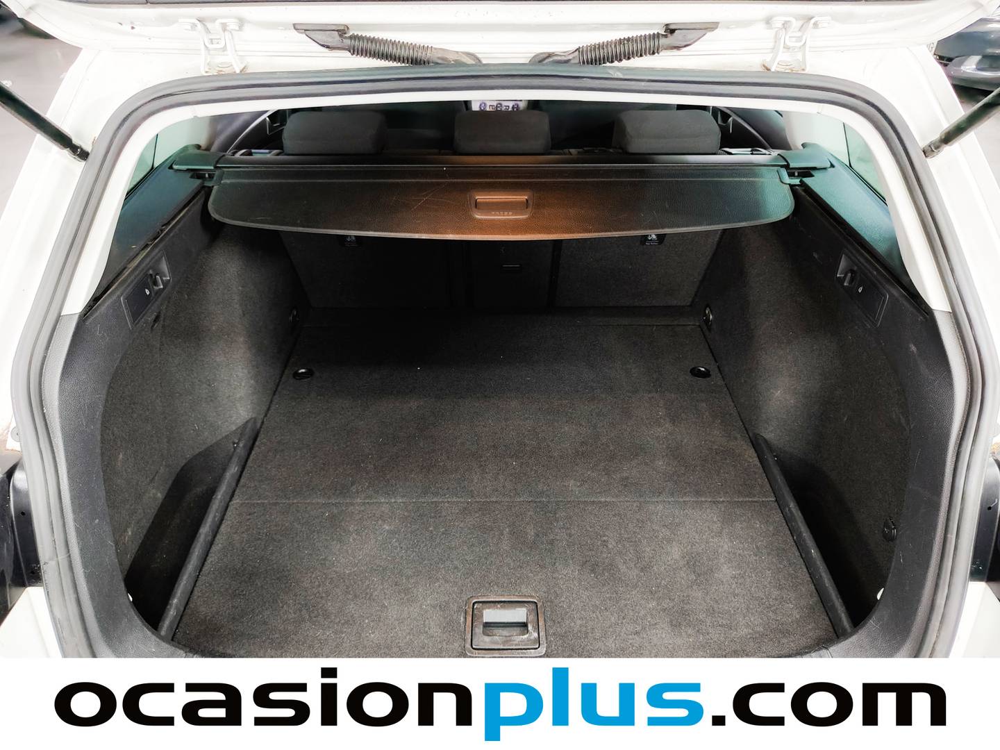 Fotos maletero Volkswagen Golf Volkswagen Golf Variant Variant Advance 1.6 TDI BMT (110 CV)