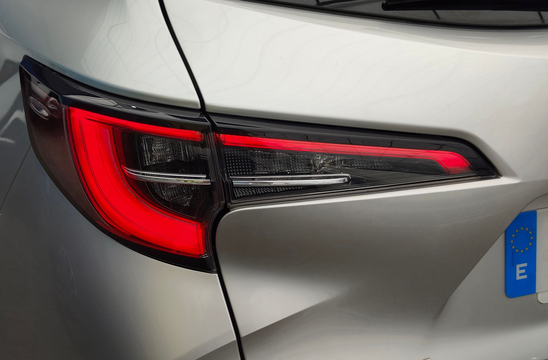 Toyota Corolla Touring Sports 180H Feel! E-CVT - foto 16