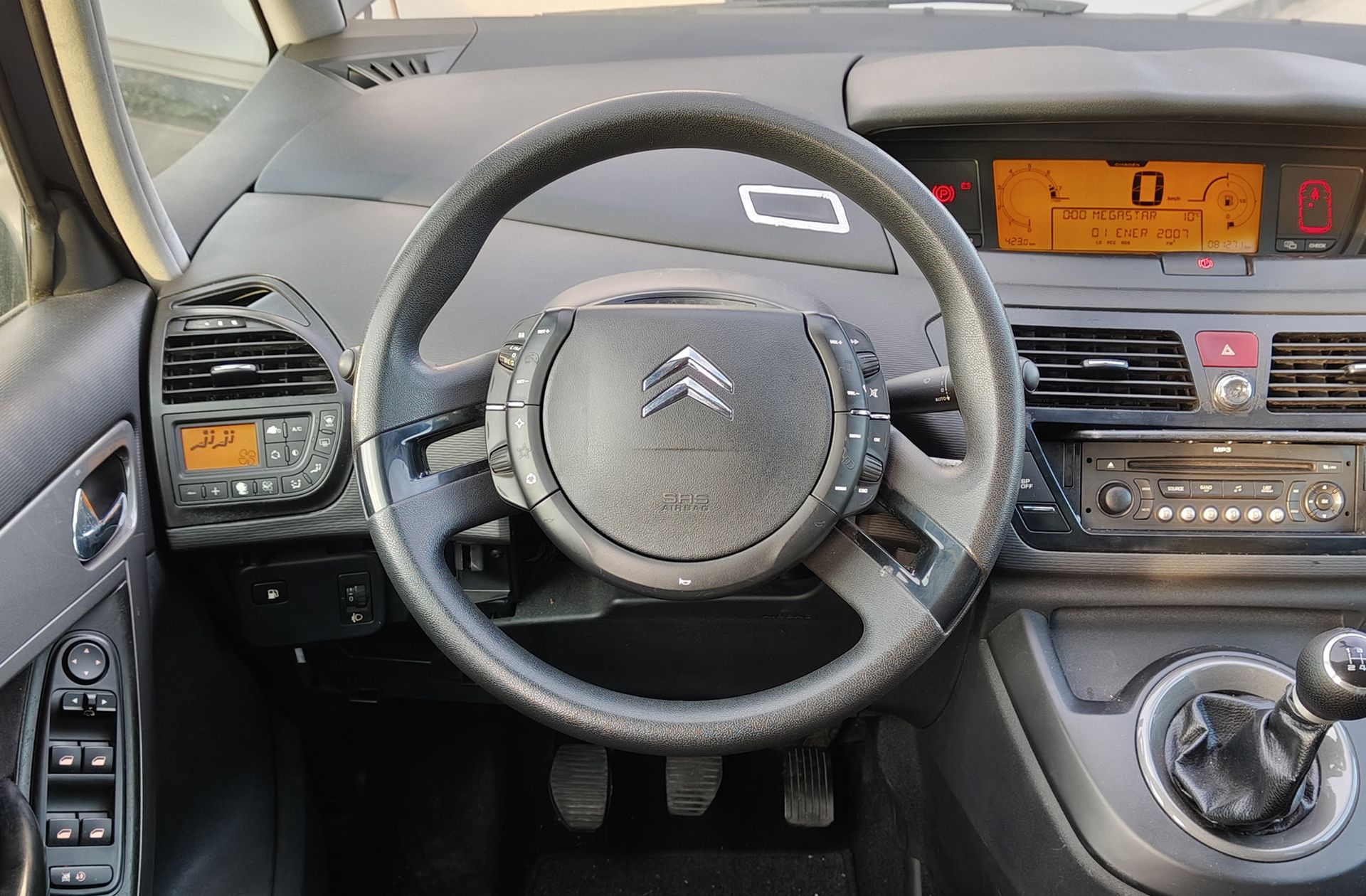 Citroën C4 Picasso 1.6 VTi SX - foto 17