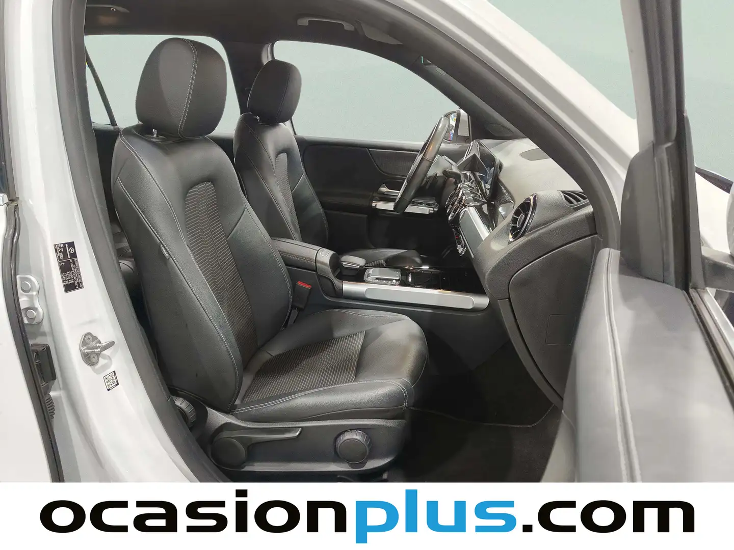 Foto Mercedes GLB Mercedes-Benz GLB 220 D 4Matic DCT (190 CV)