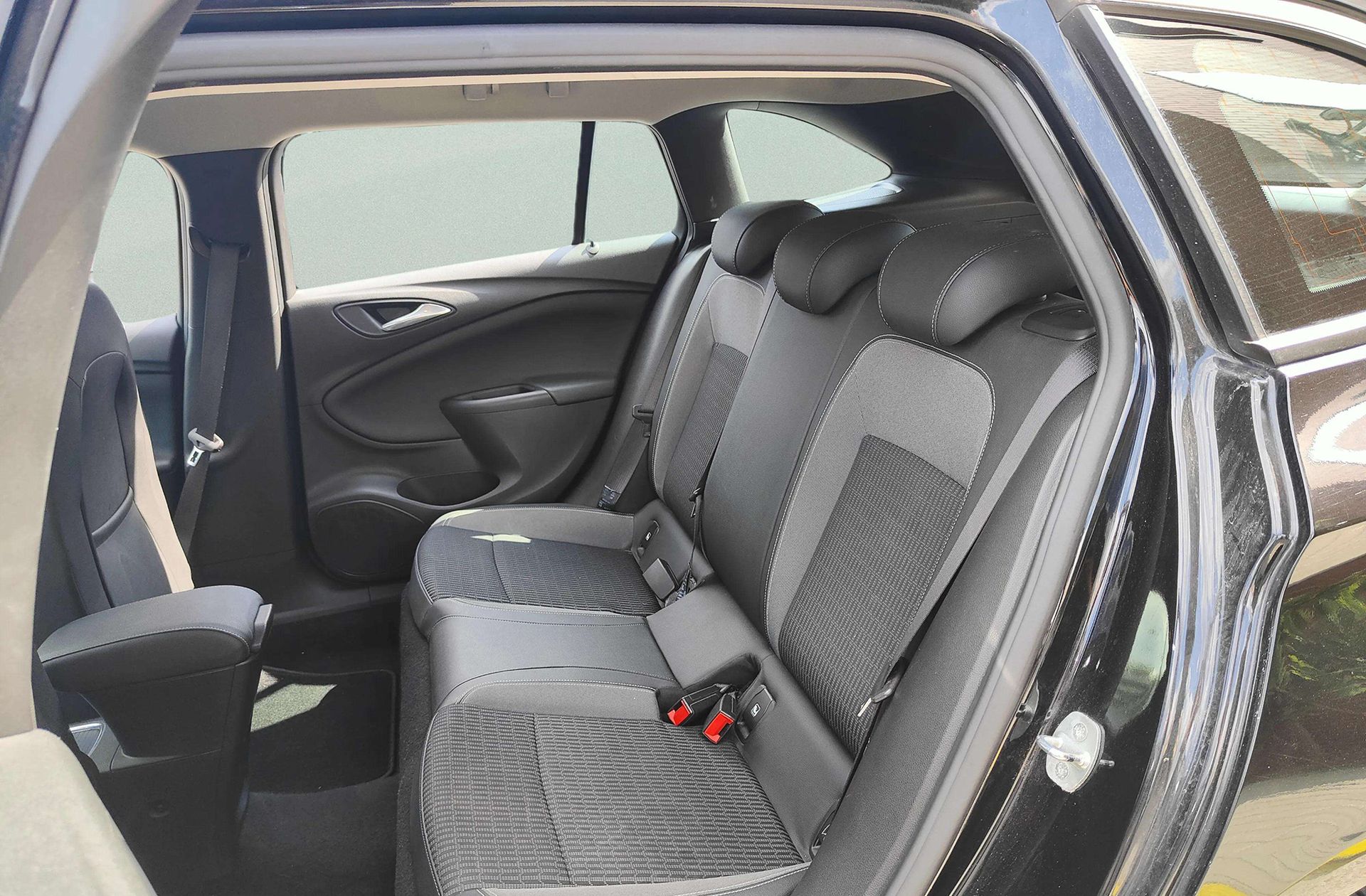 Opel Astra 1.2 Turbo SHT GS Line - foto 12
