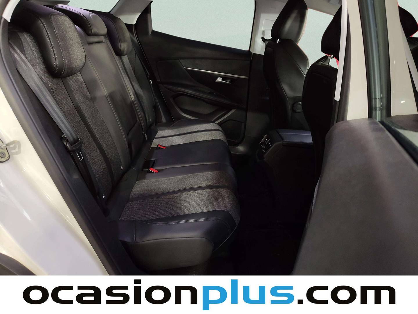 Foto asientos traseros Peugeot 3008 Peugeot 3008 PureTech 130 Allure EAT8 (130 CV)
