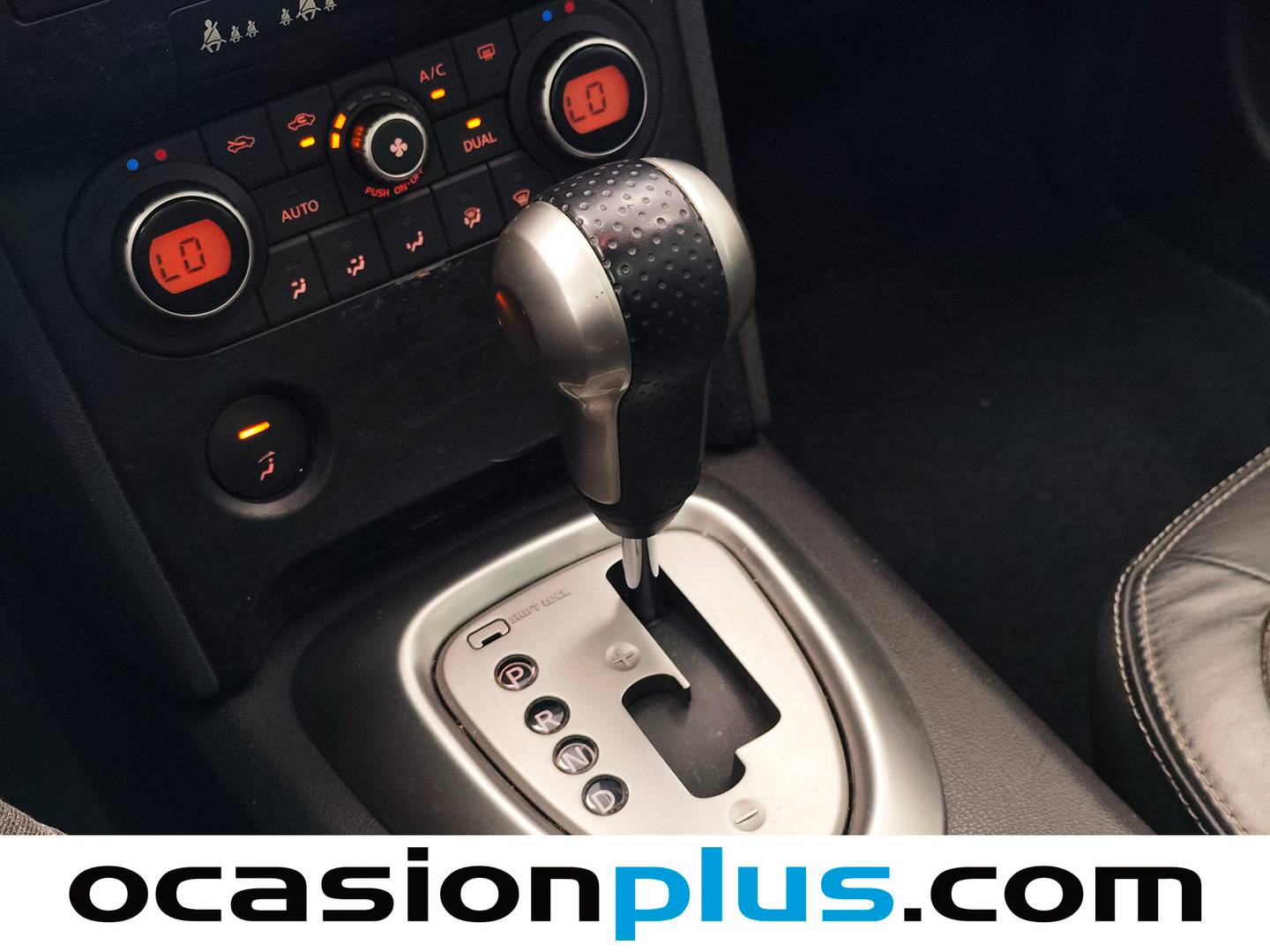 Foto asientos delanteros Nissan QASHQAI Nissan Qashqai 2.0 Tekna 4x2 CVT (140 CV)