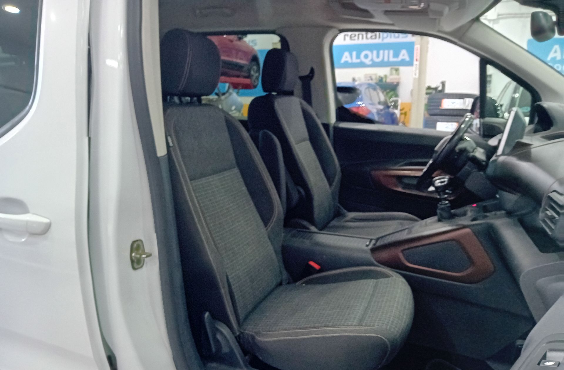 Peugeot Rifter BlueHDi 130 GT Line Standard - foto 16