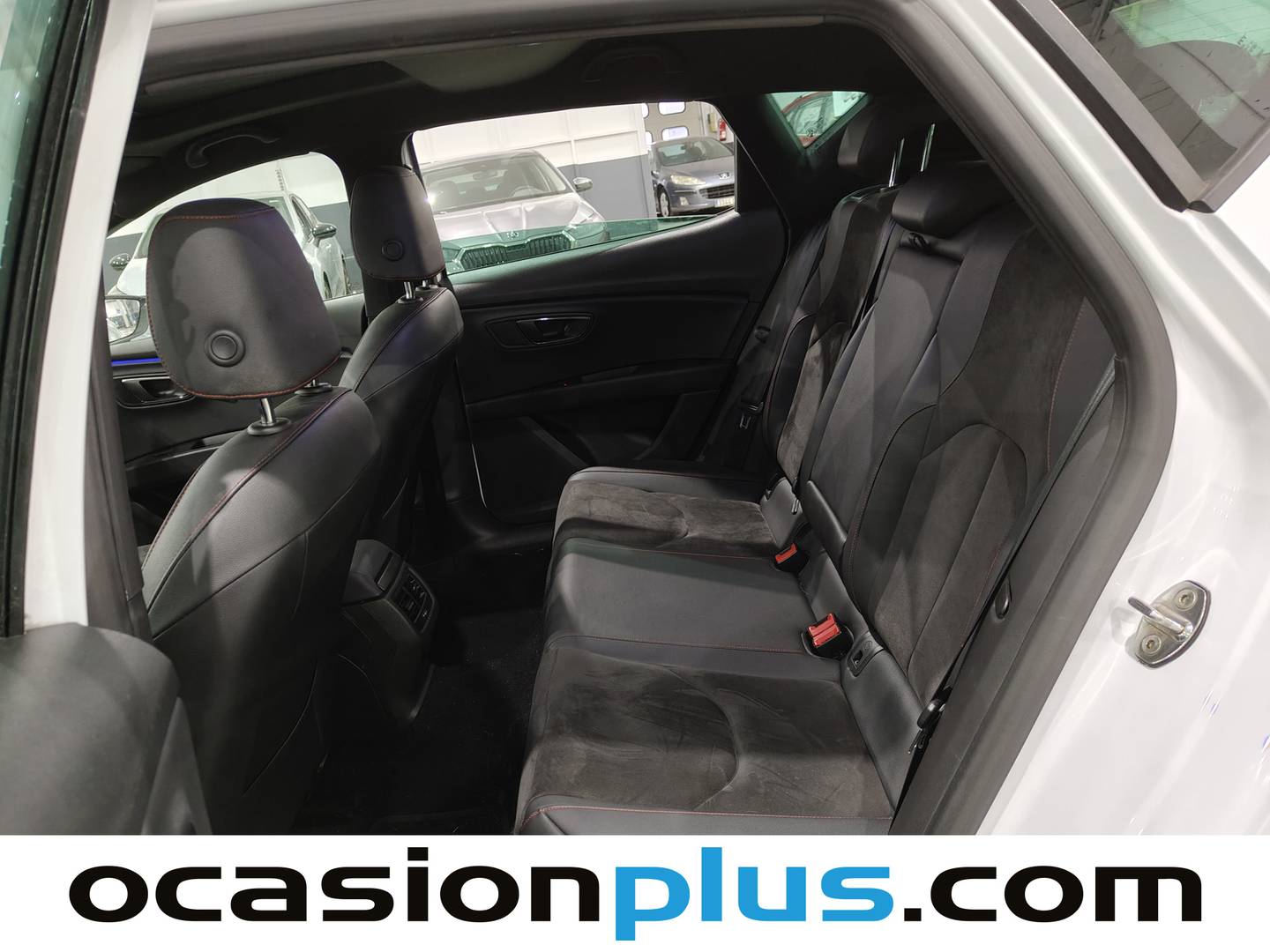Foto asientos traseros Seat León Seat León 2.0 TDI CR S&S FR Fast Edition Plus (150 CV)