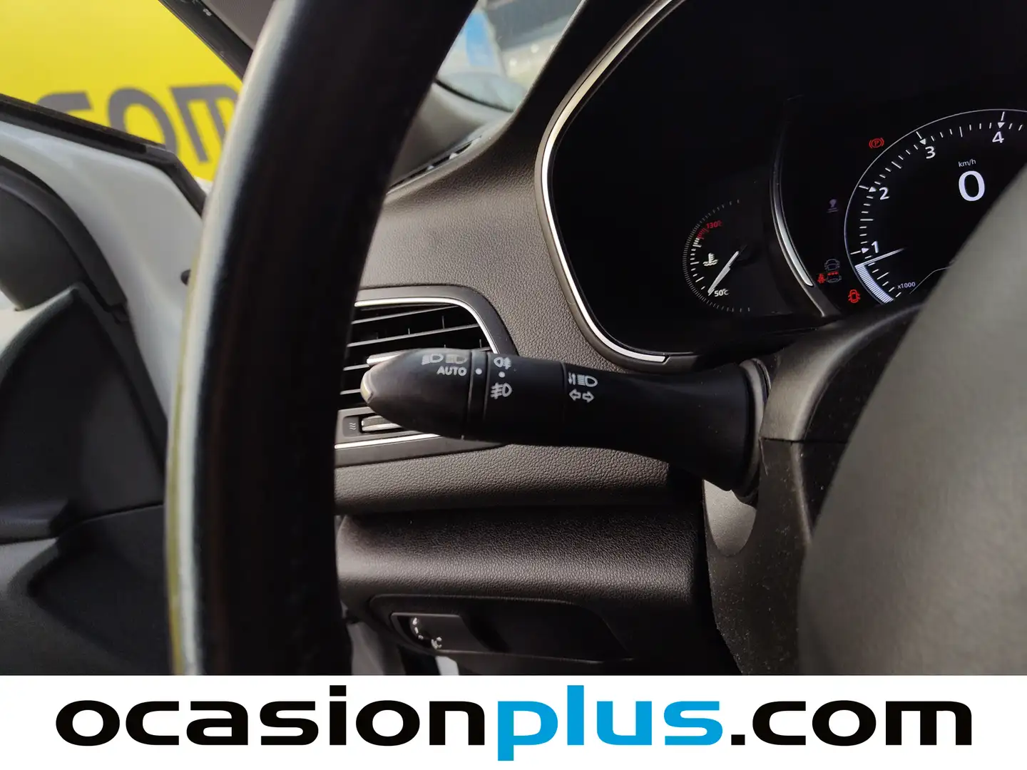 Foto Renault Mégane Renault Megane Zen TCe (140 CV) GPF