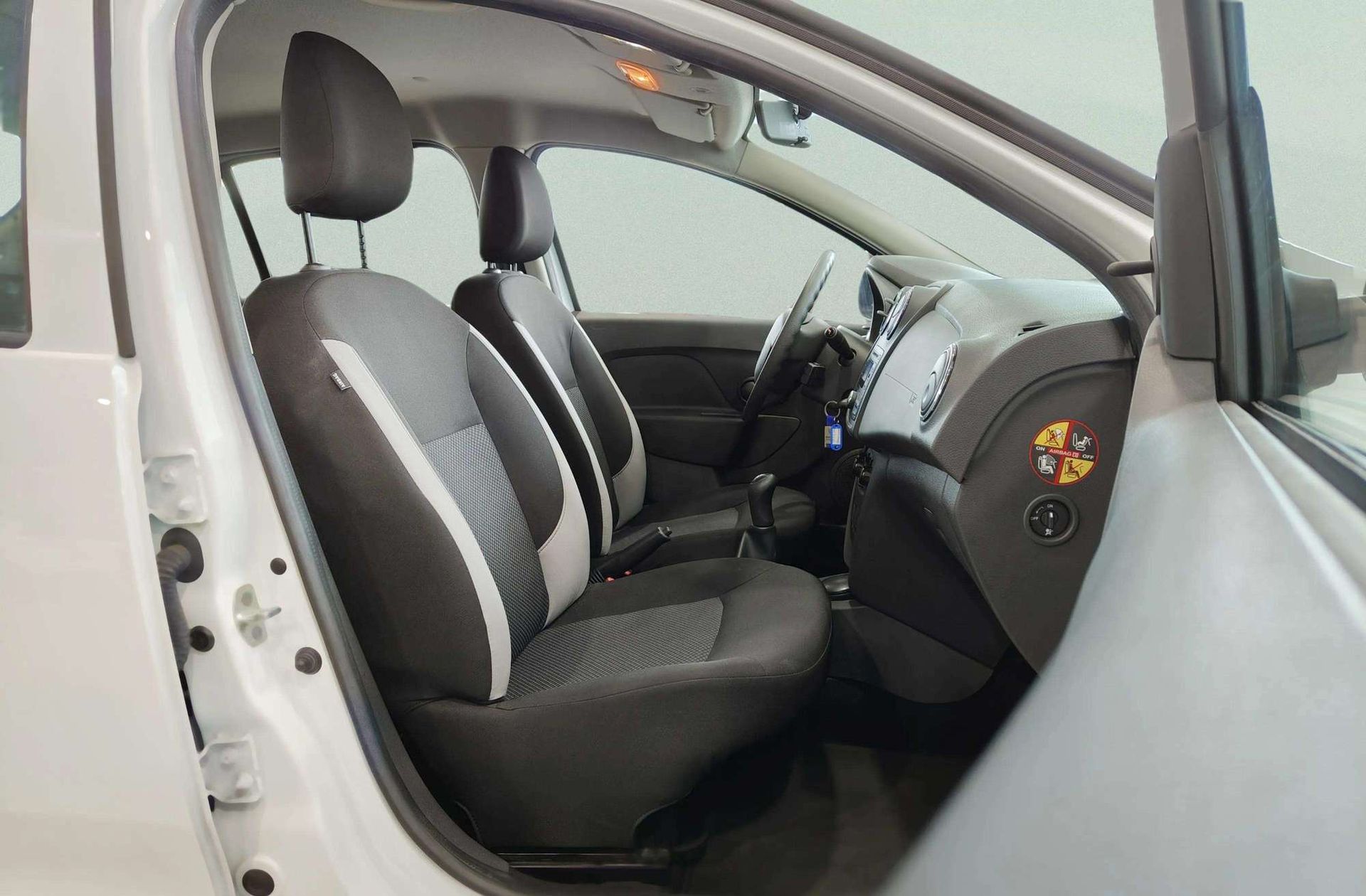 Dacia Logan 1.2 Ambiance - foto 14