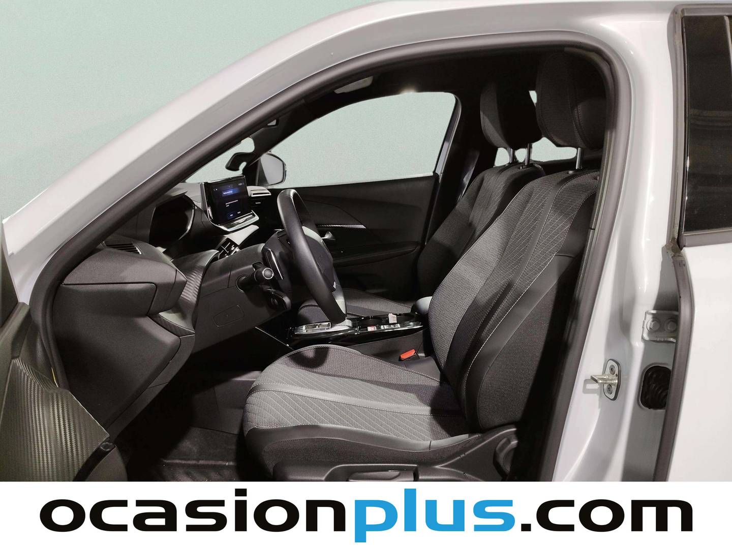 Foto asientos delanteros Peugeot 2008 Peugeot 2008 PureTech 130 S&S Allure EAT8 (130 CV)