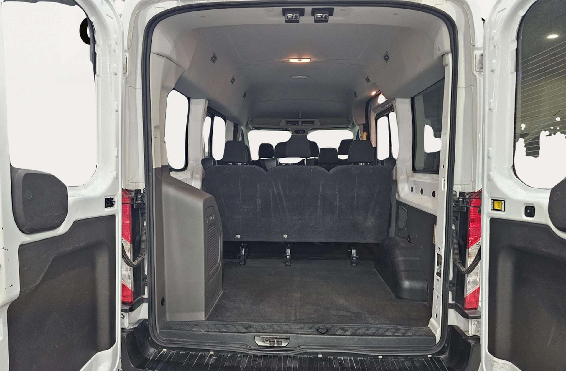 Ford Transit Kombi 350 L2H2 Trend - foto 13