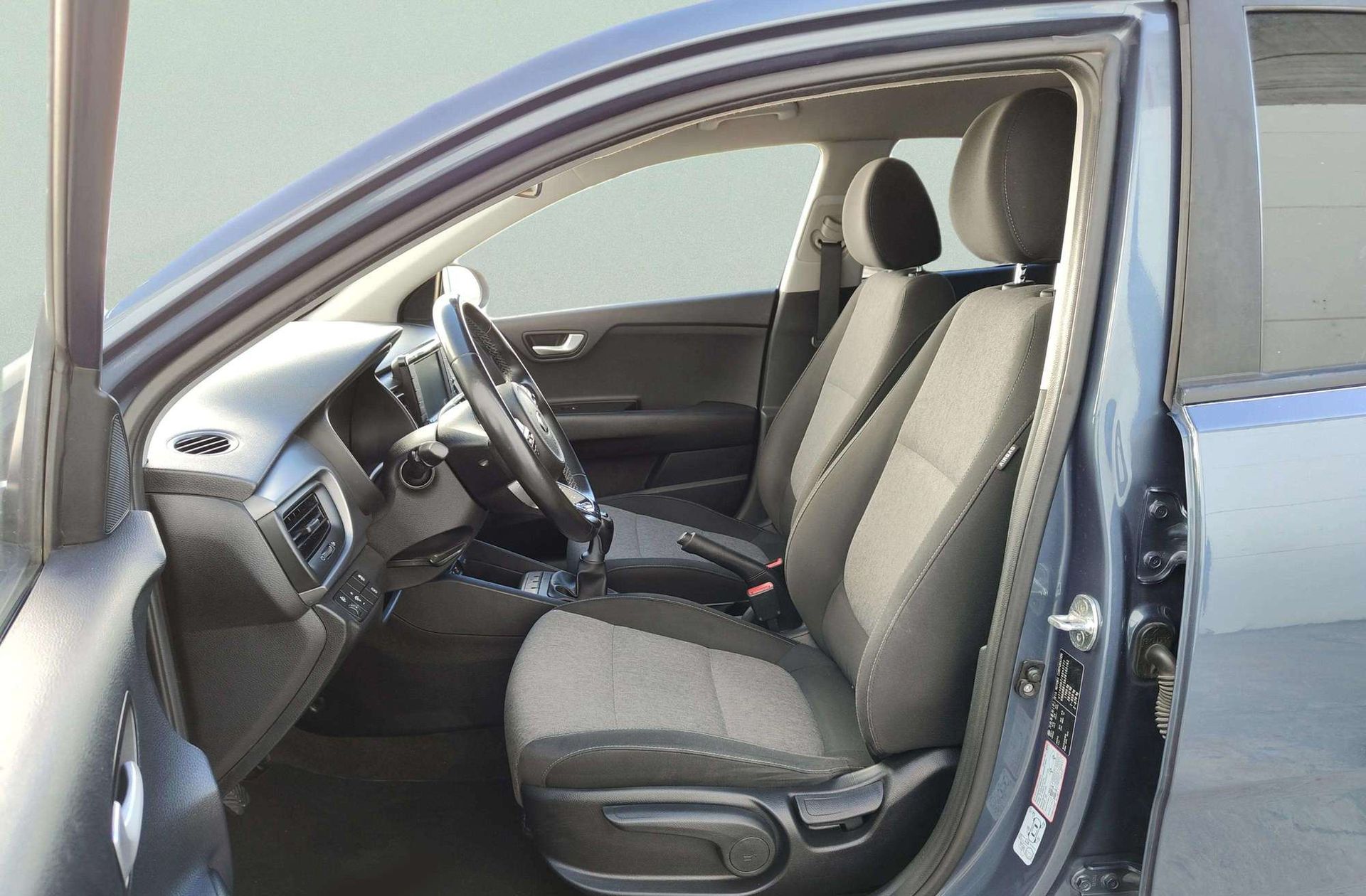 Kia Stonic 1.6 CRDi VGT Eco-D Concept - foto 9