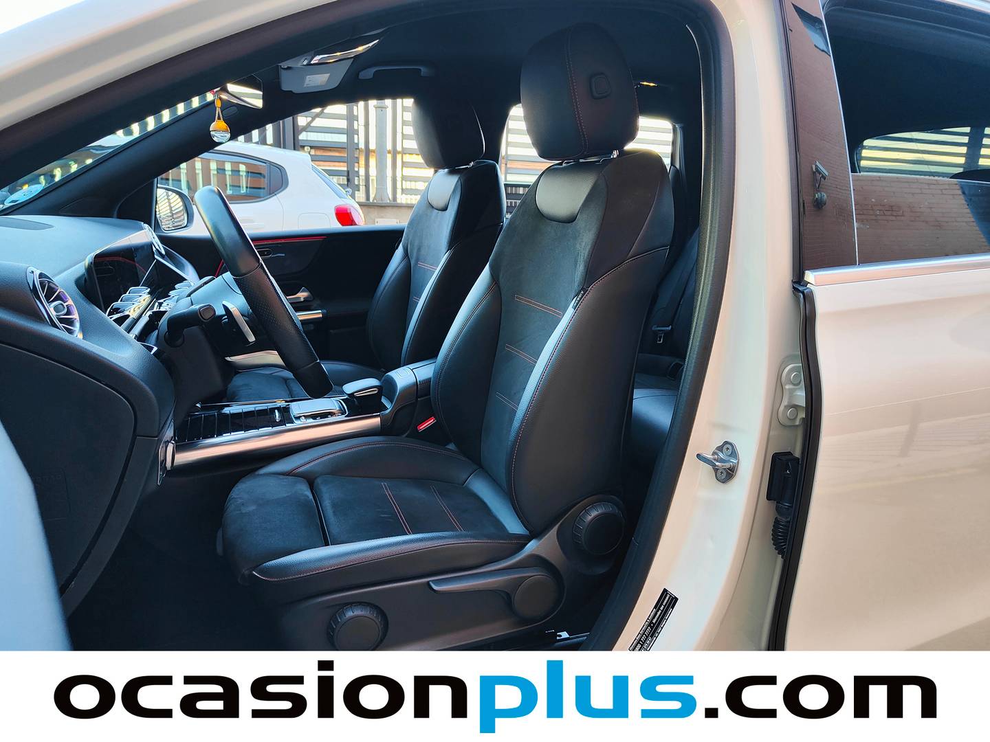 Foto asientos delanteros Mercedes Clase B Mercedes Clase B 200 d (150 CV) Pack AMG