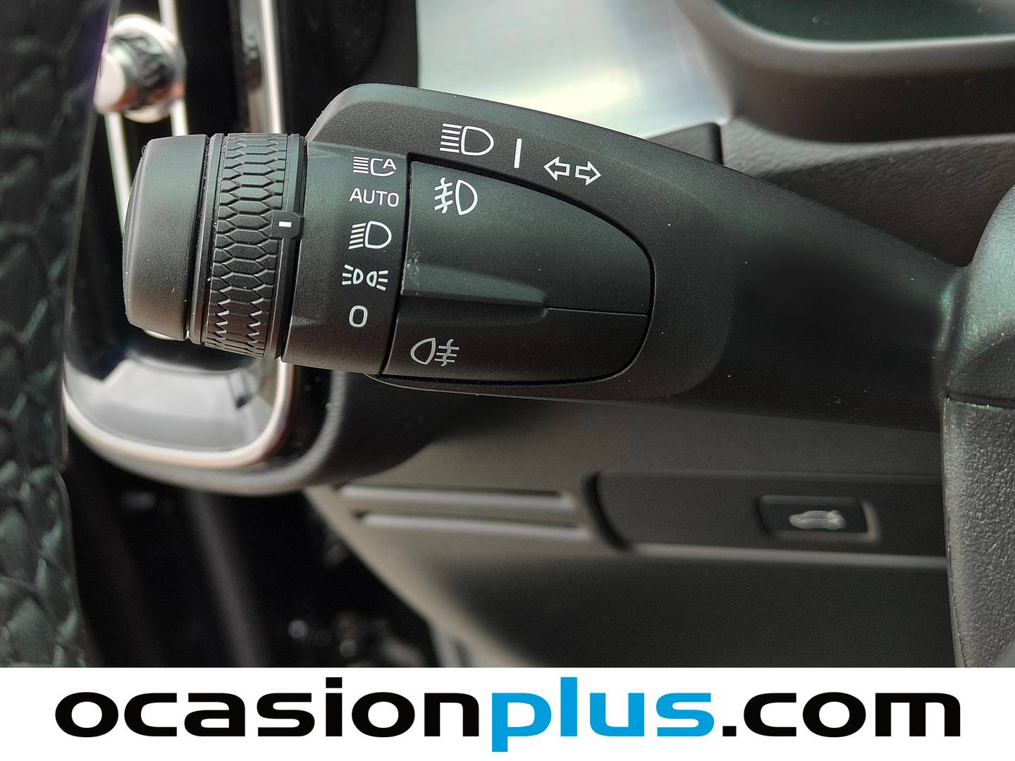Volvo XC40 Volvo XC40 B3 Gasolina Mild hybrid Plus Dark Auto (163 CV) km 0