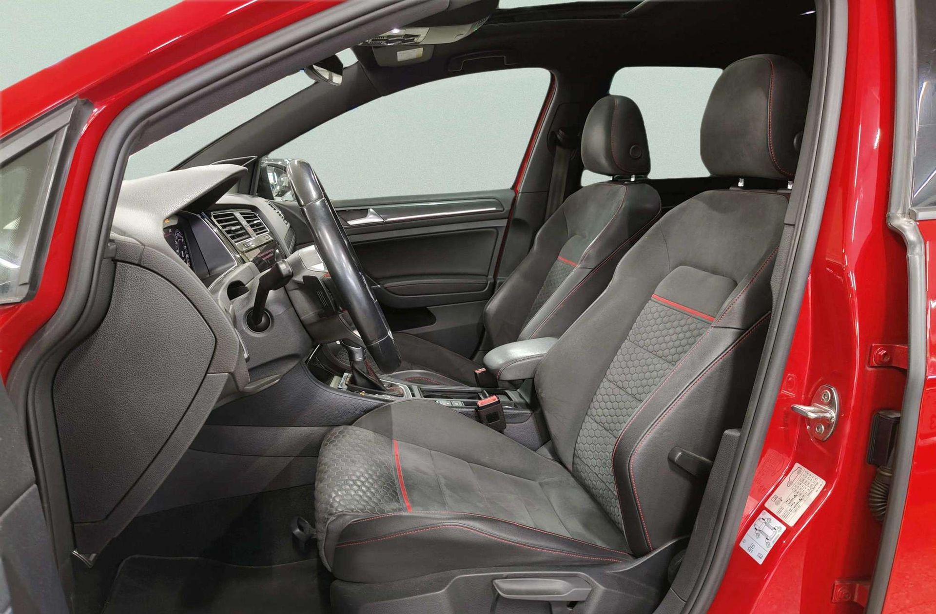 Volkswagen Golf GTI Performance 2.0 TSI DSG - foto 15