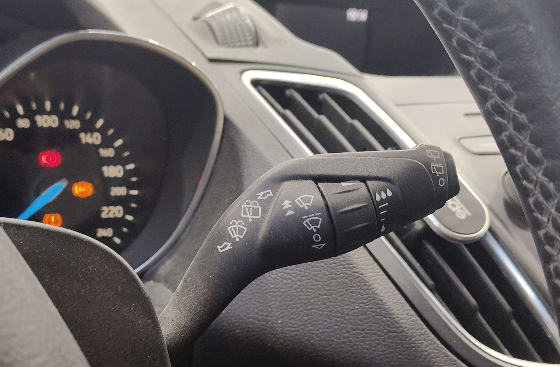 Ford C-Max 1.0 EcoBoost Trend+ - foto 23