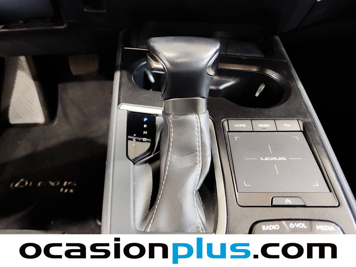 Foto Lexus UX Lexus UX 250h Business 2WD (184 CV)